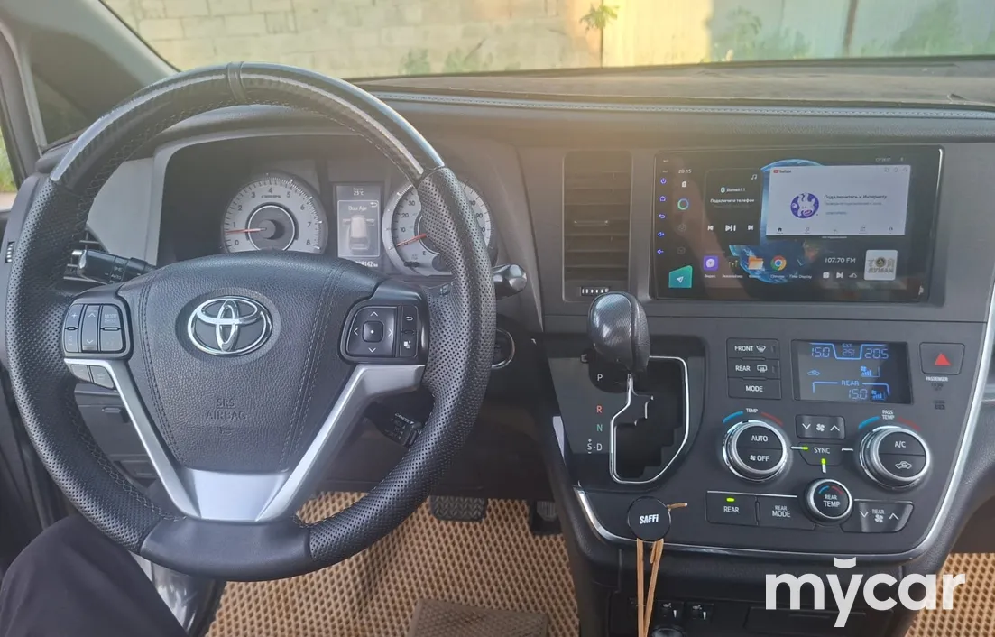 Toyota Sienna 2014