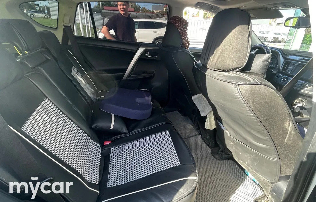Toyota RAV4 2014
