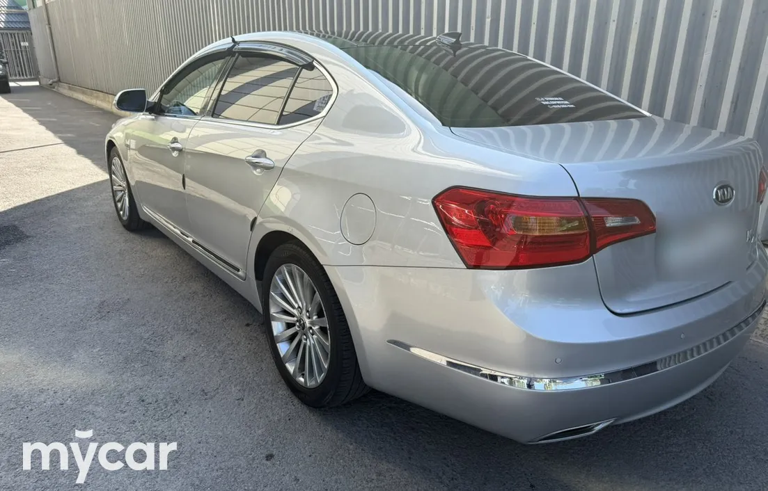 Kia K7 2010