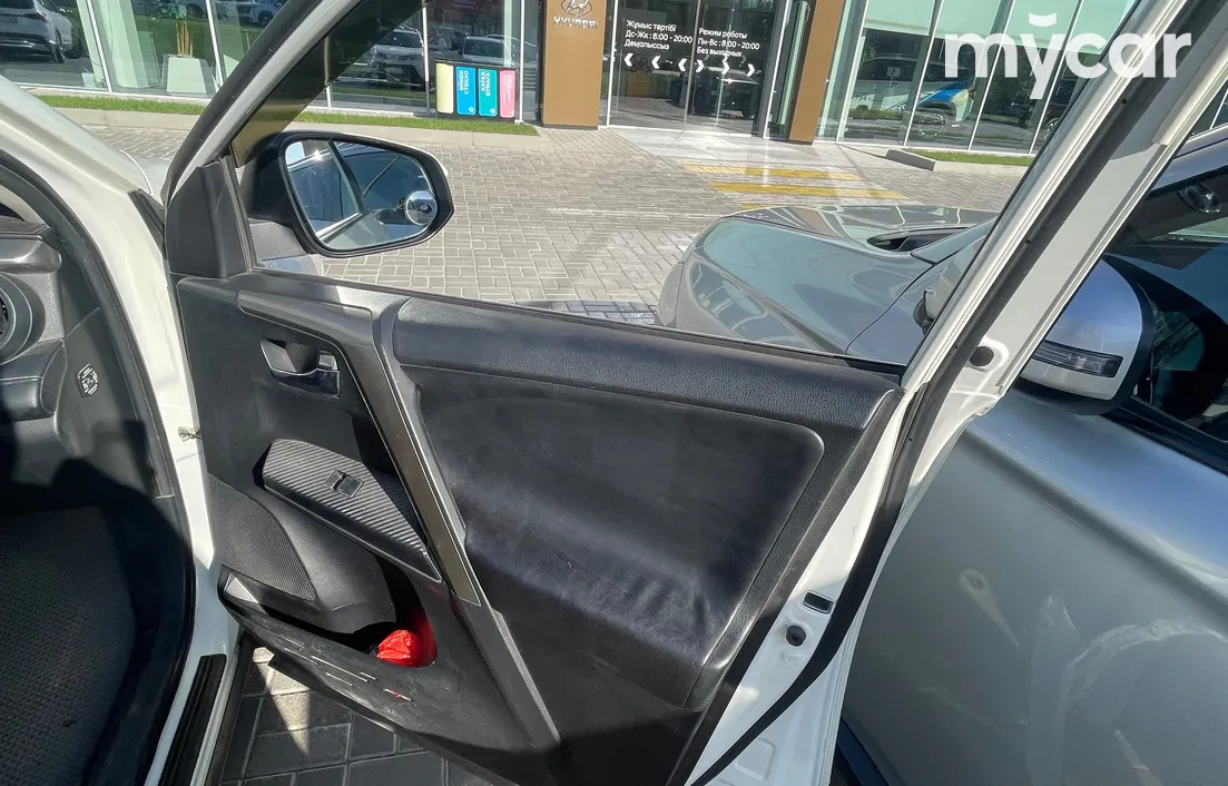 Toyota RAV4 2014