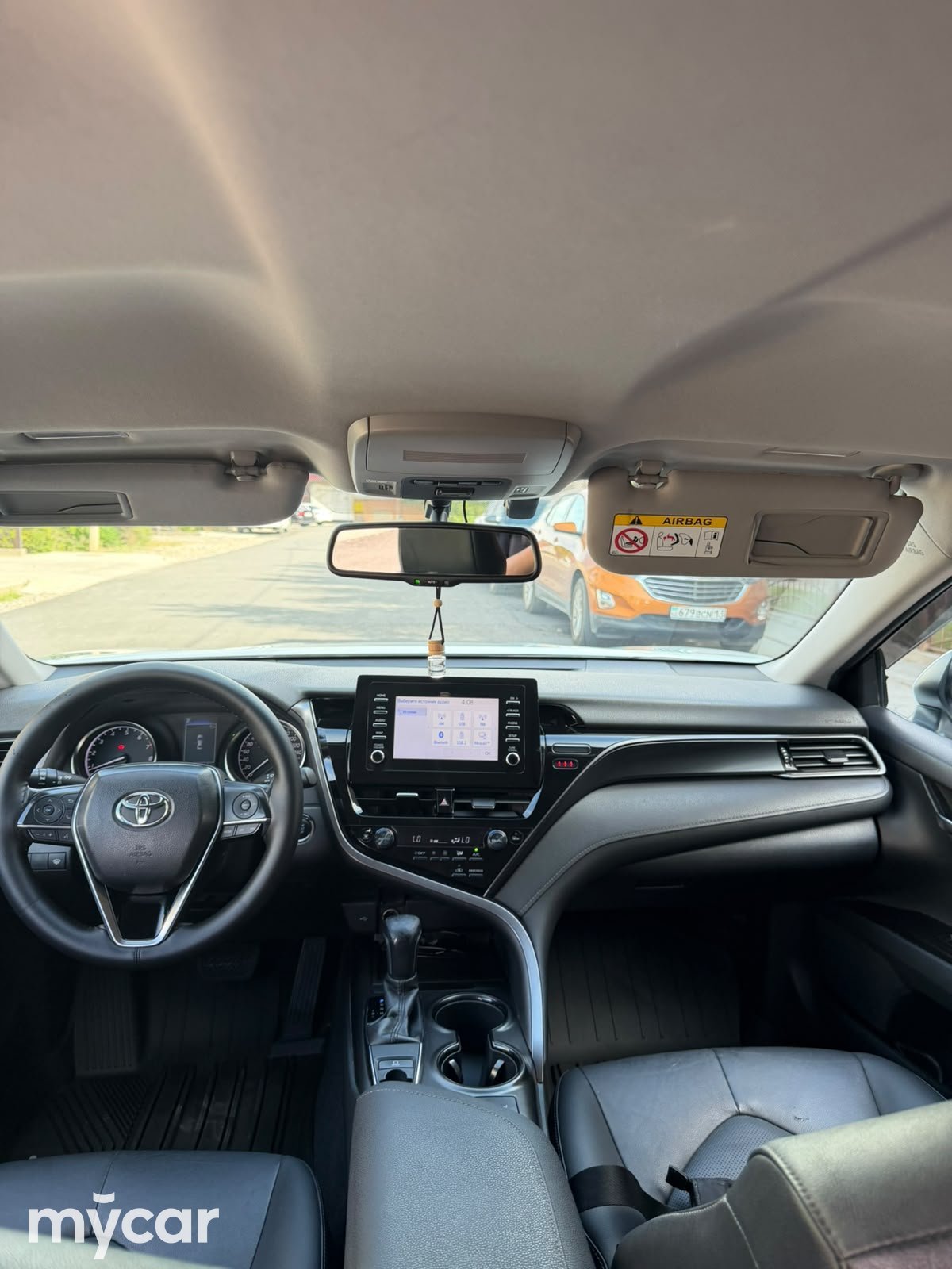 Toyota Camry 2021