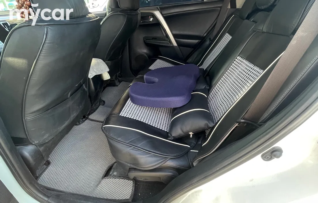 Toyota RAV4 2014