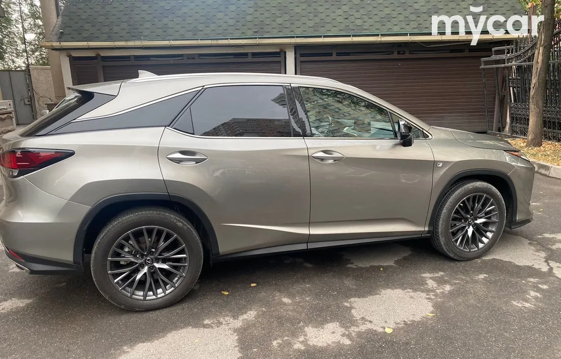 Lexus RX 2021
