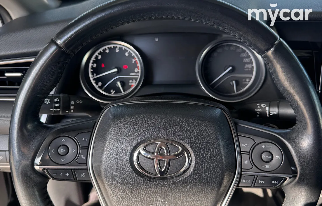 Toyota Camry 2023
