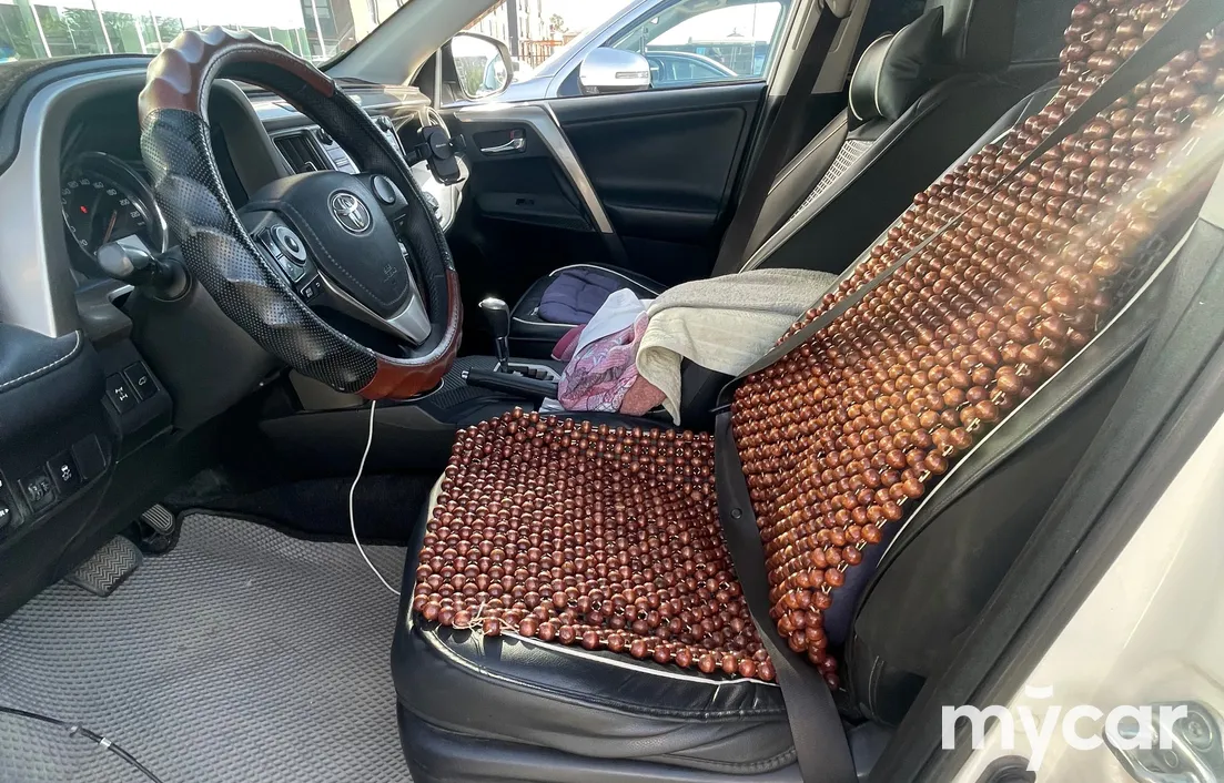 Toyota RAV4 2014