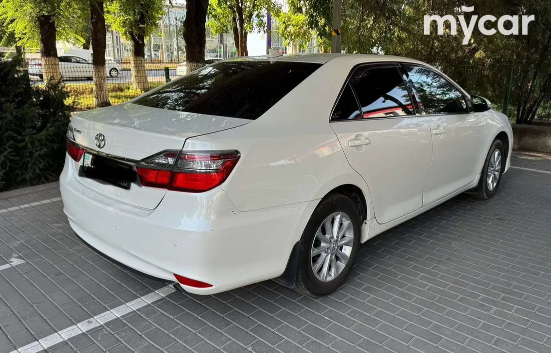 Toyota Camry 2017