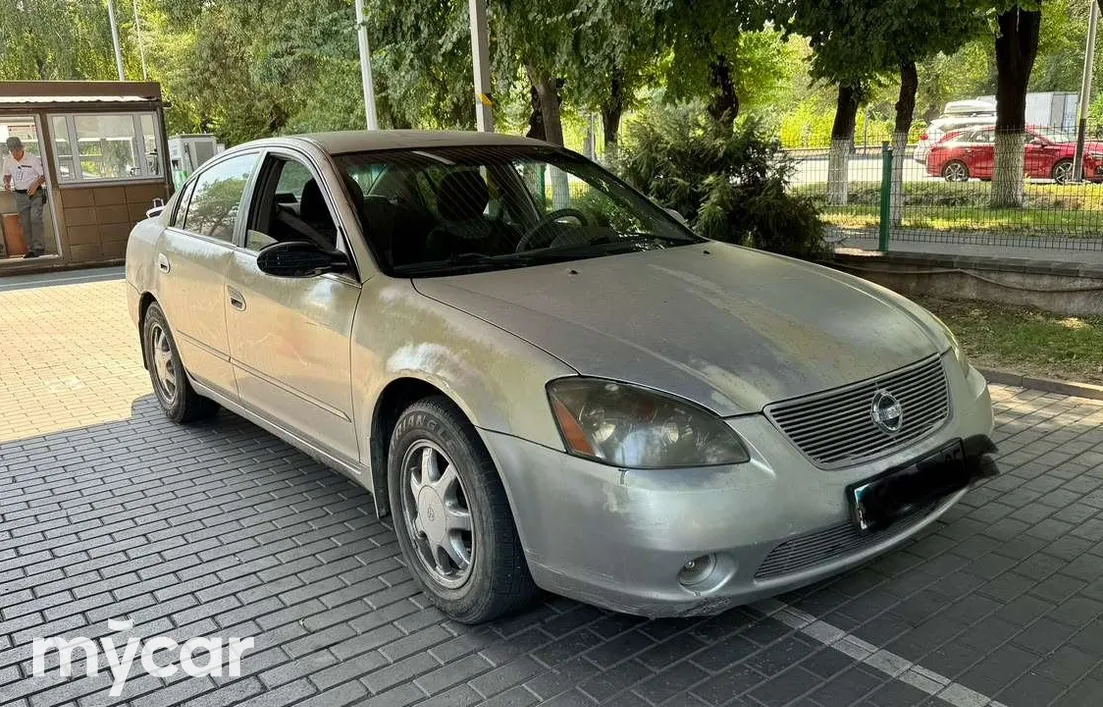 Nissan Altima 2002