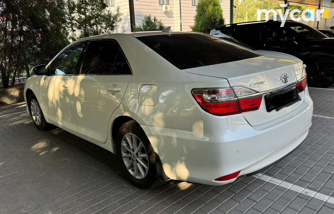 Toyota Camry 2017