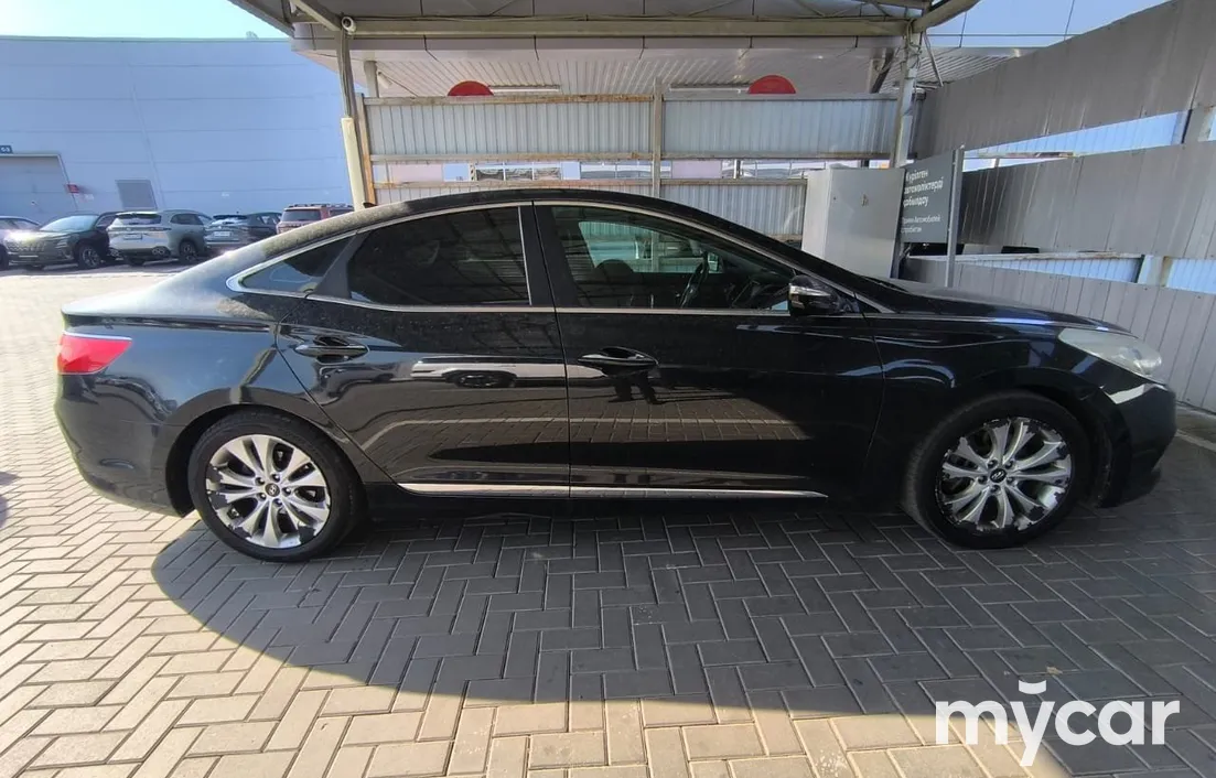 Hyundai Grandeur 2012