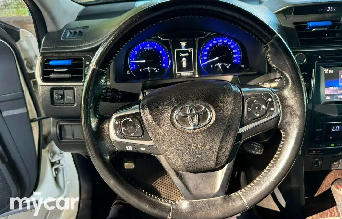 Toyota Camry 2017