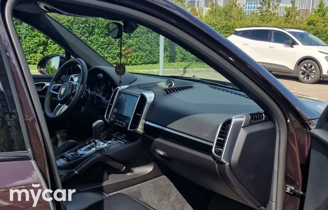 Porsche Cayenne 2016