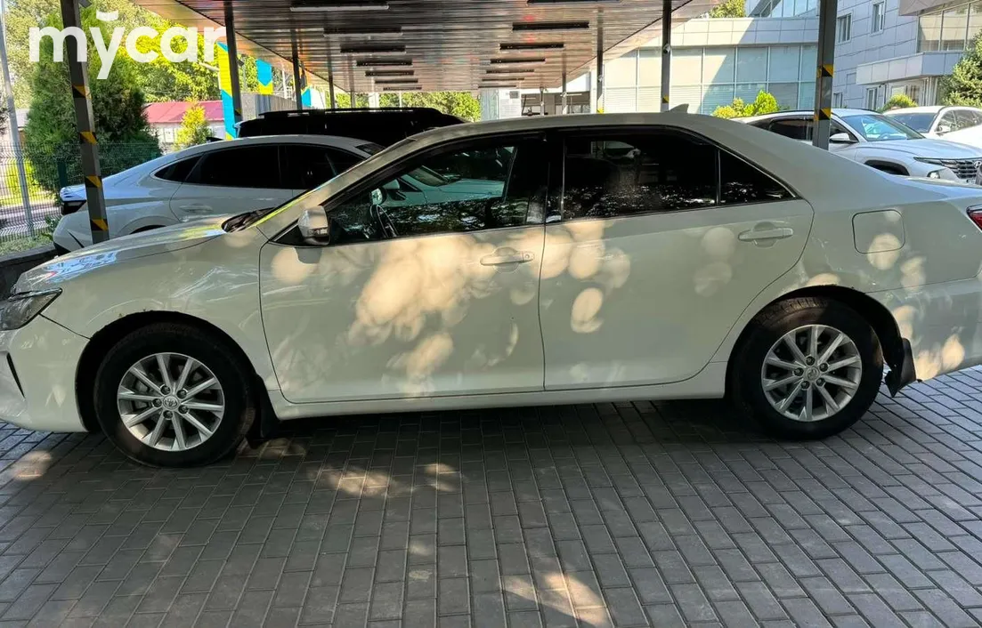 Toyota Camry 2017