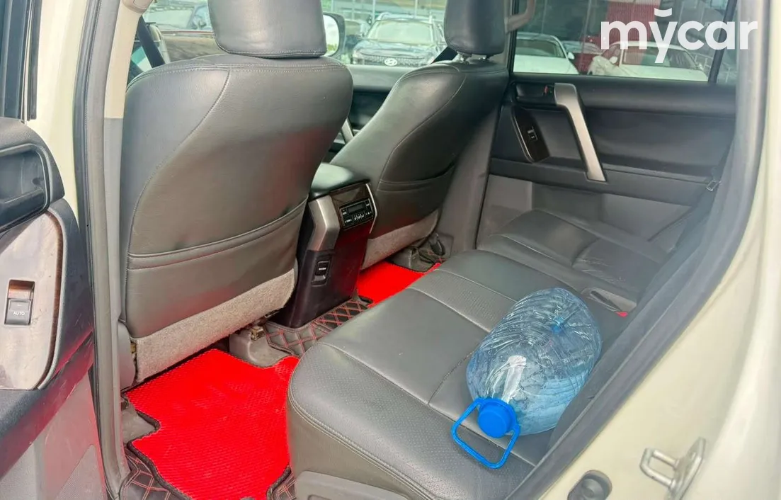 Toyota Land Cruiser Prado 2010
