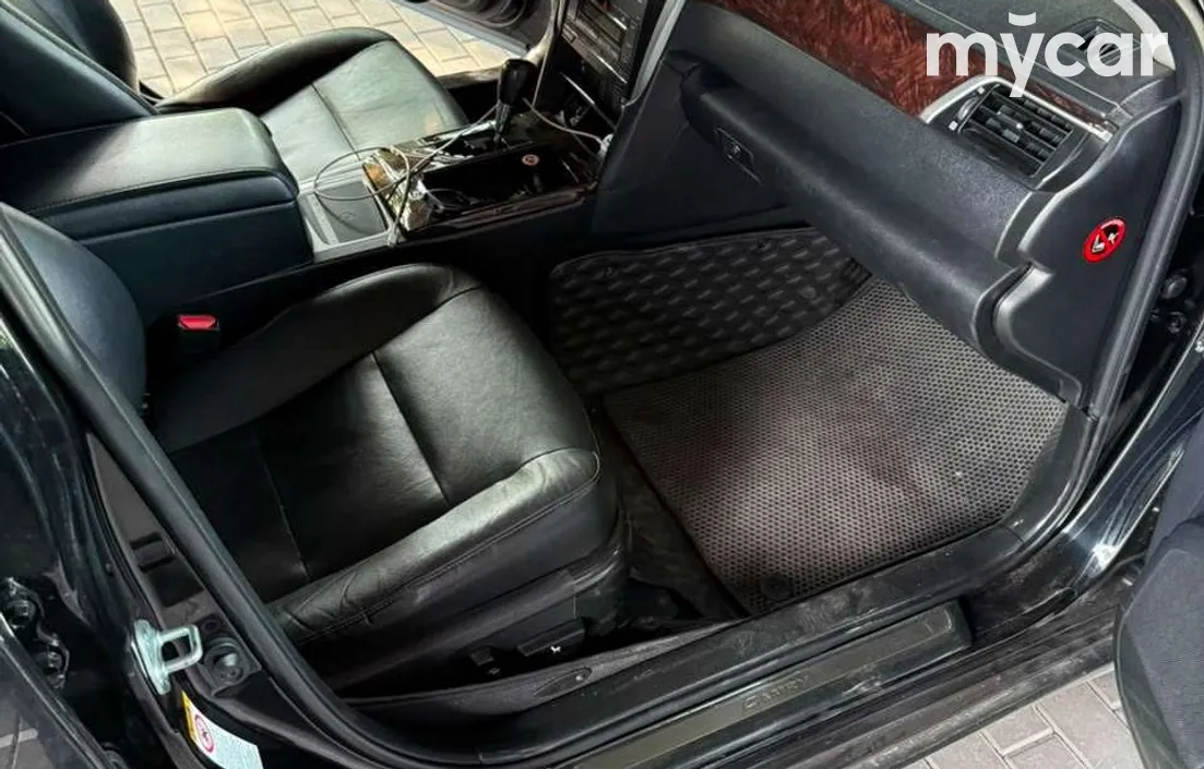 Toyota Camry 2014