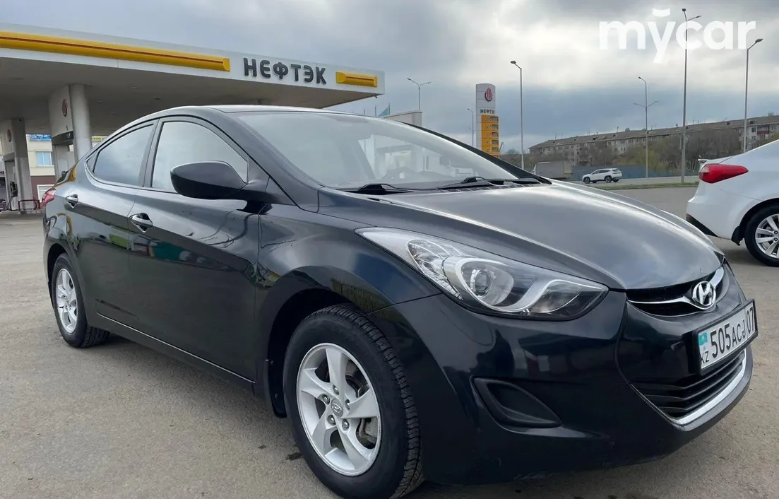 Hyundai Elantra 2013