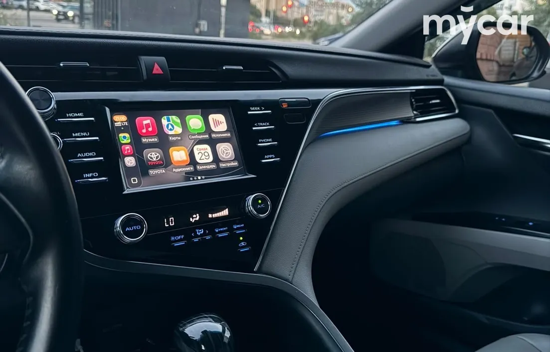 Toyota Camry 2018