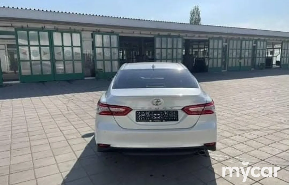 Toyota Camry 2019