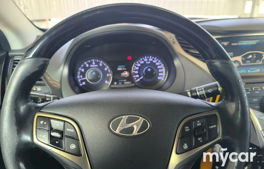 Hyundai Grandeur 2012