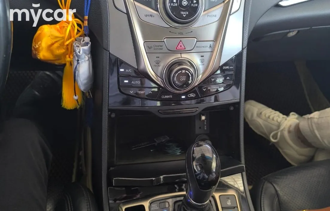 Hyundai Grandeur 2012