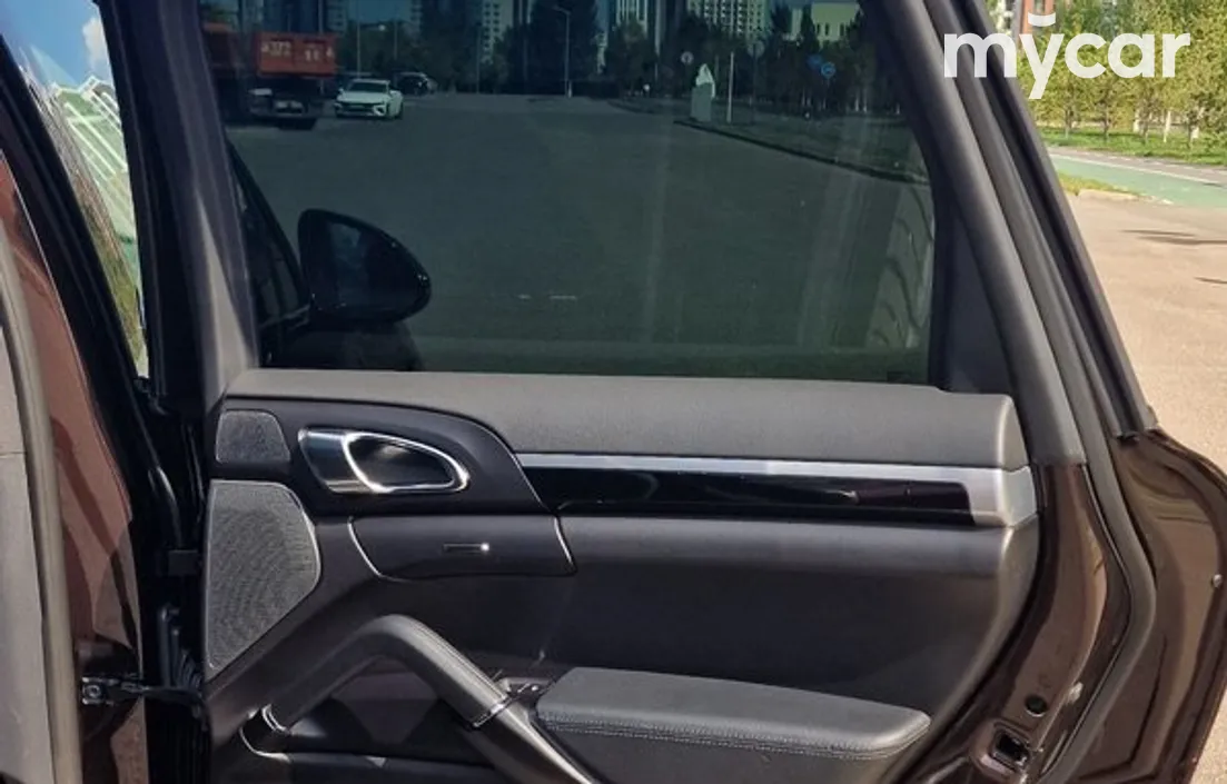 Porsche Cayenne 2016