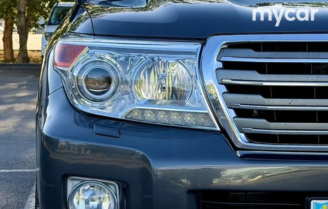 Toyota Land Cruiser 2013