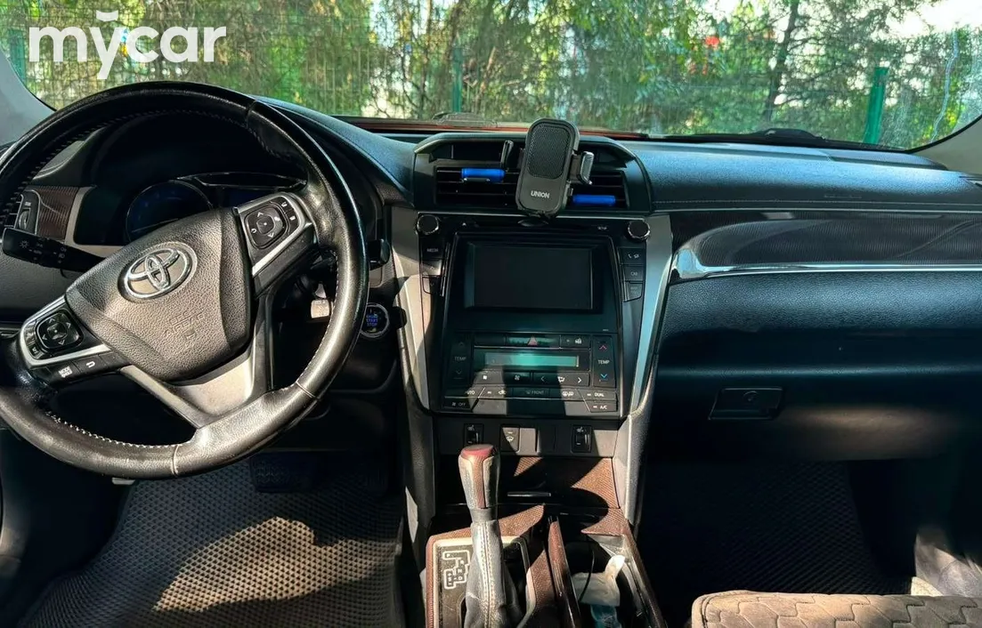 Toyota Camry 2017