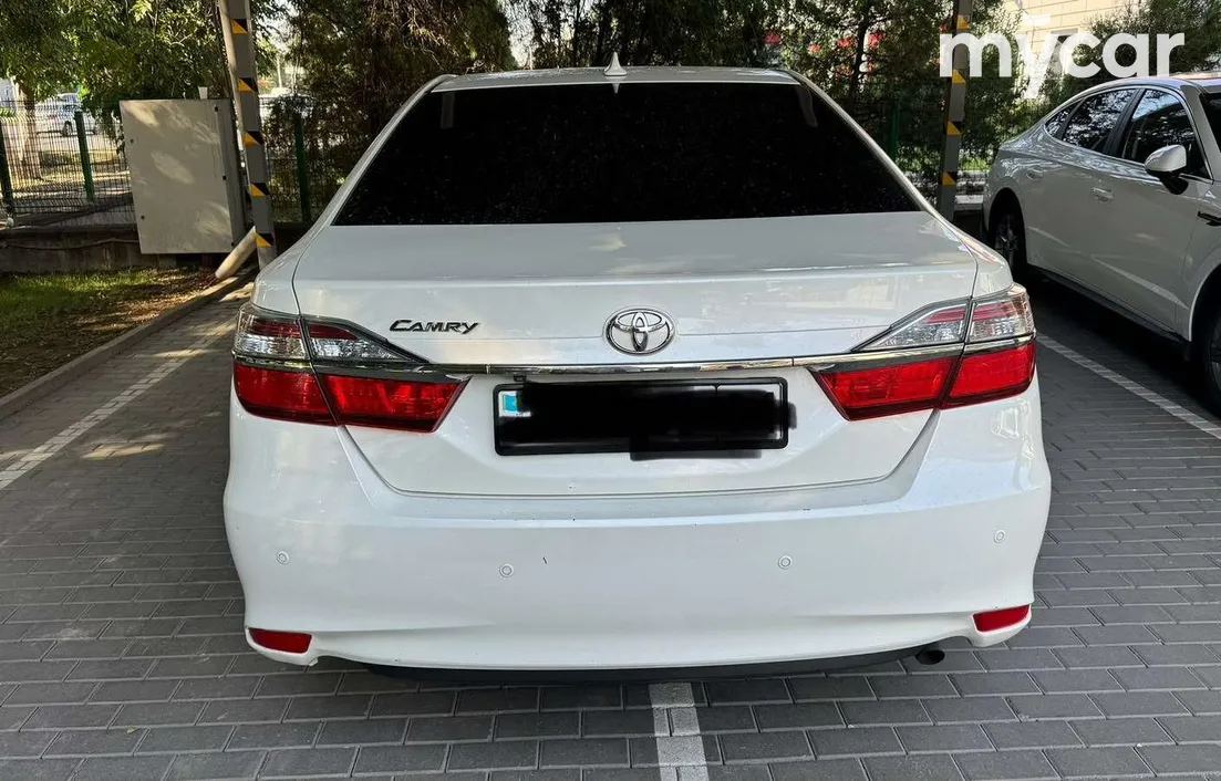 Toyota Camry 2017