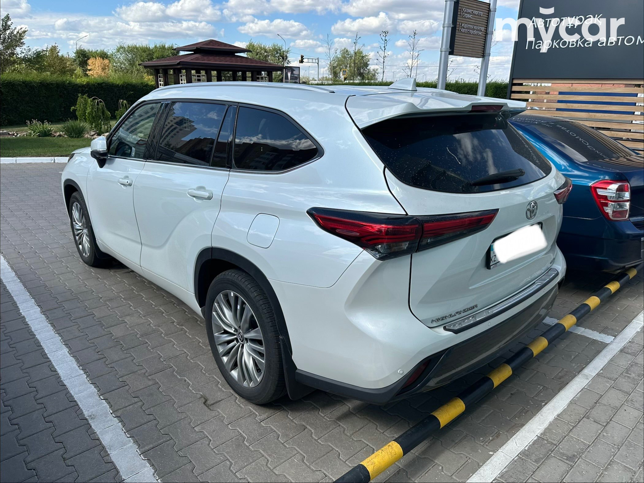 Toyota Highlander 2023