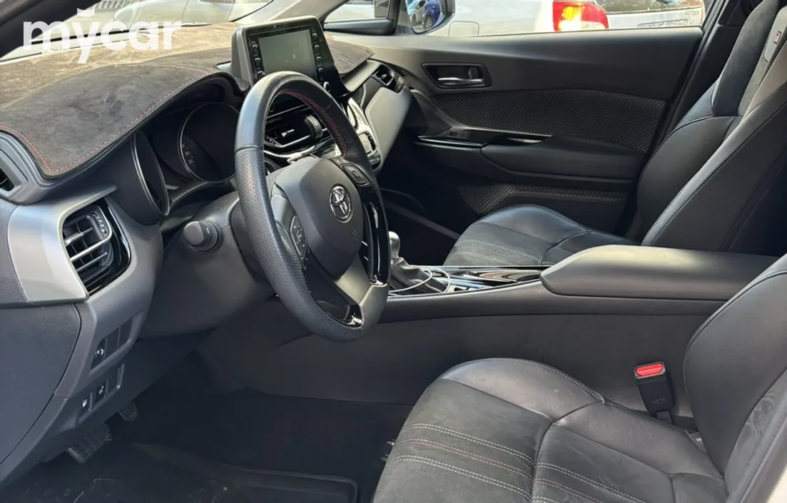 Toyota C-HR 2023