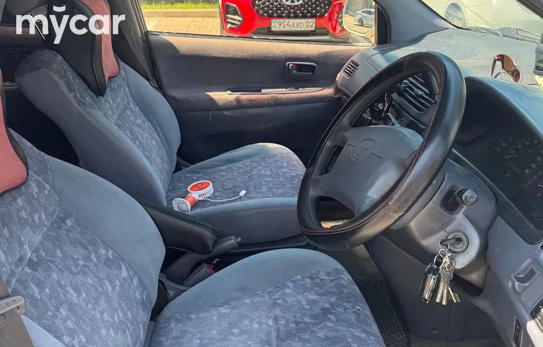Toyota Ipsum 2000