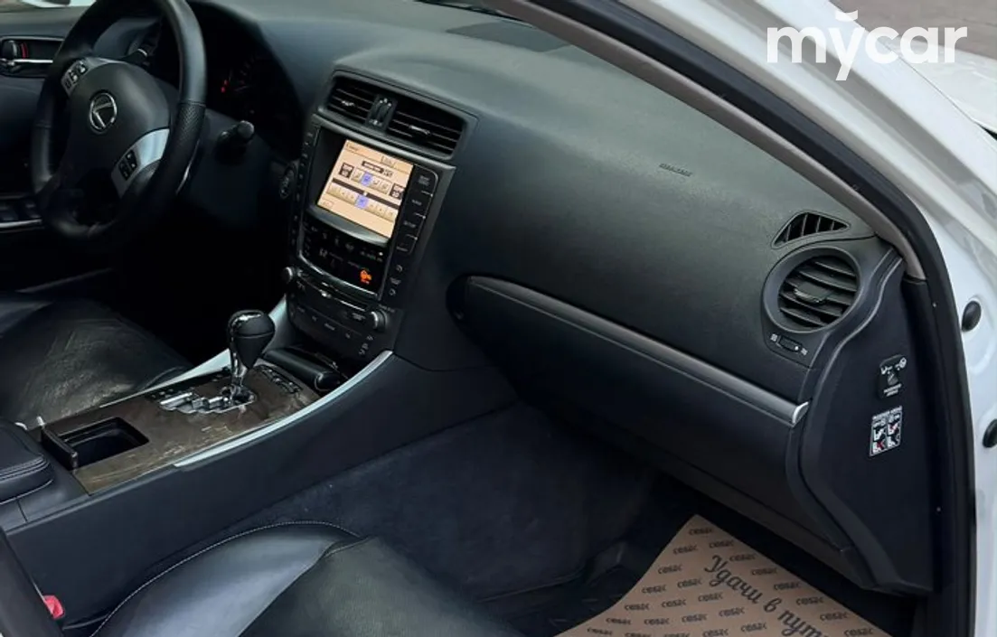 Lexus IS 2012