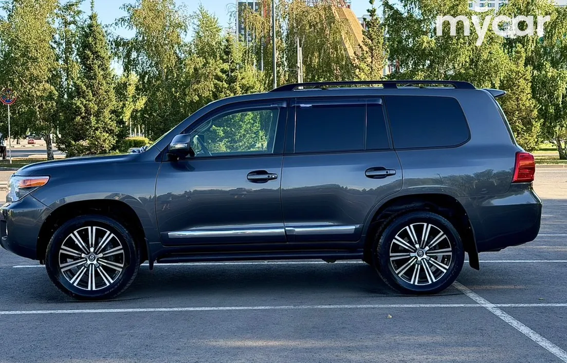 Toyota Land Cruiser 2013