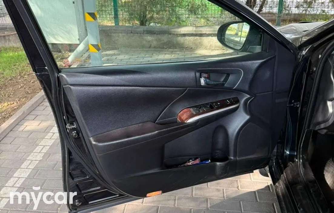 Toyota Camry 2014