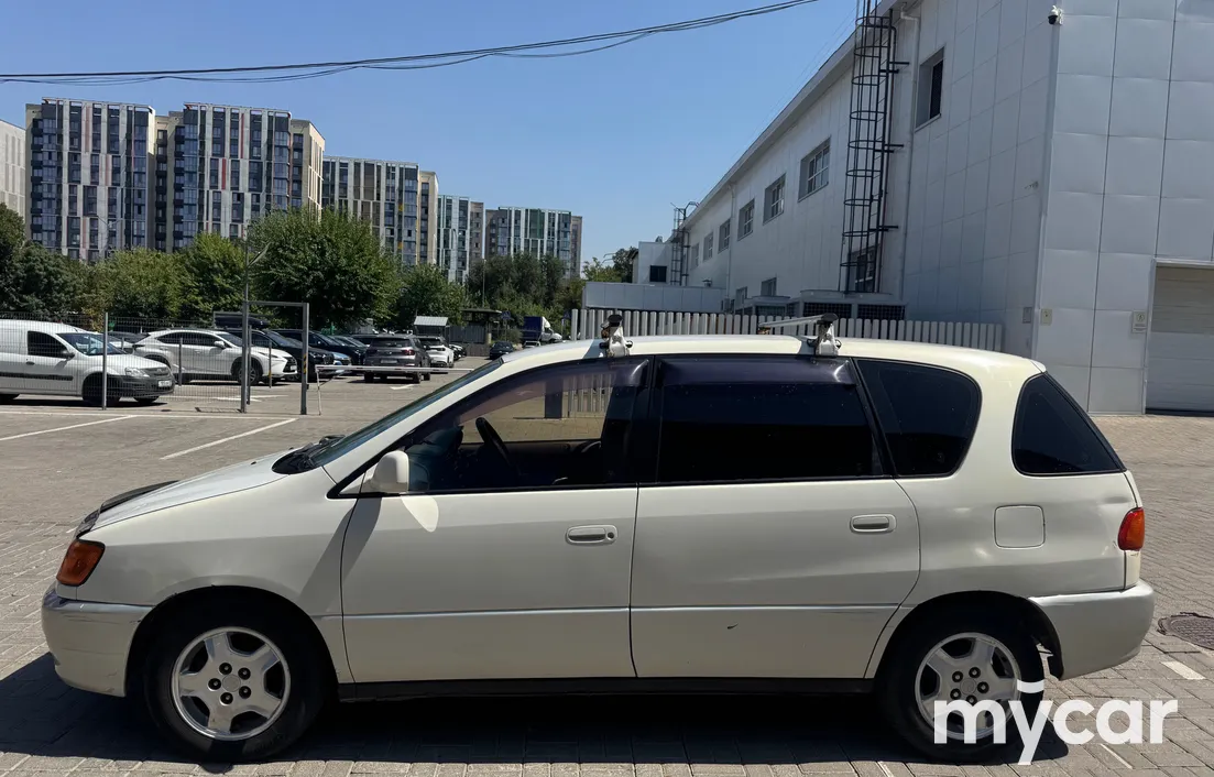 Toyota Ipsum 2000