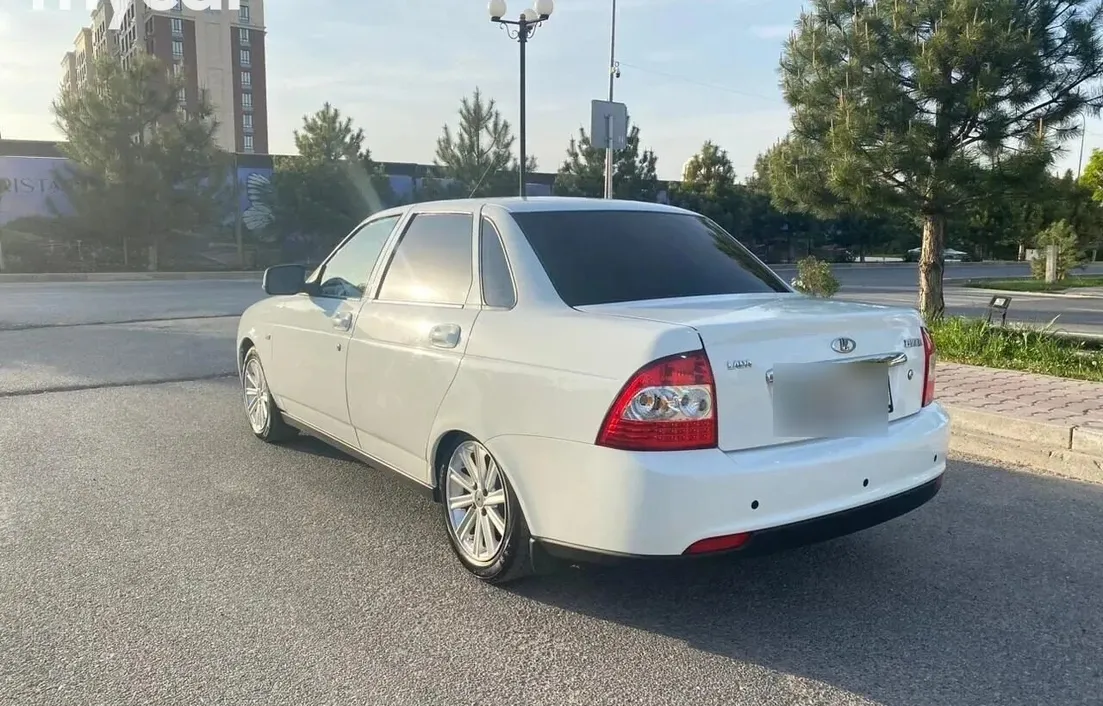 LADA Priora 2014
