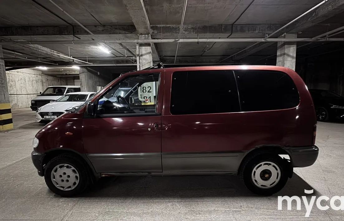 Nissan Serena 1994