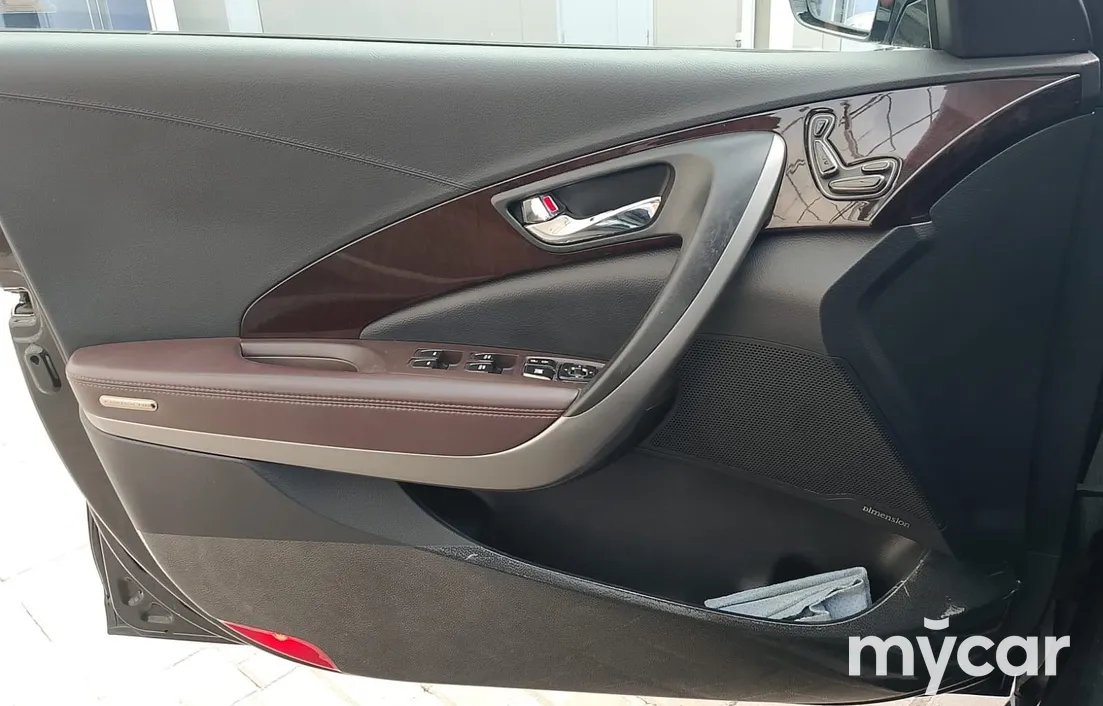 Hyundai Grandeur 2011