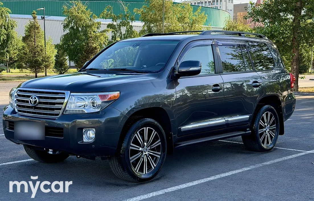 Toyota Land Cruiser 2013