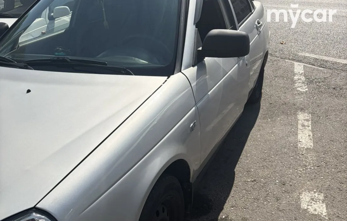 LADA Priora 2013