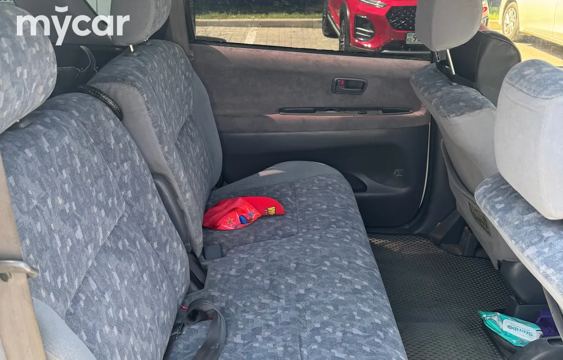 Toyota Ipsum 2000