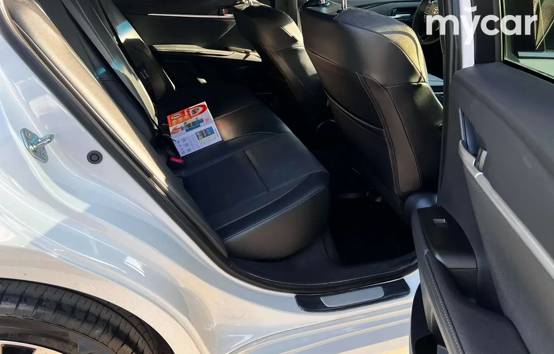 Toyota Camry 2025