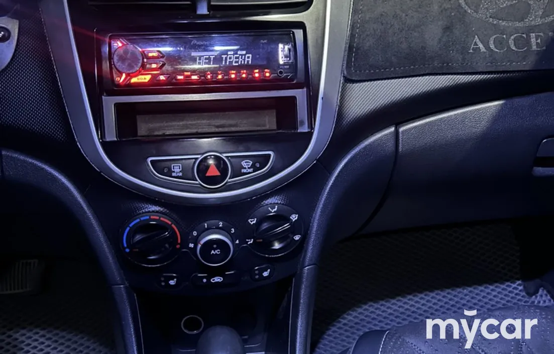 Hyundai Accent 2013