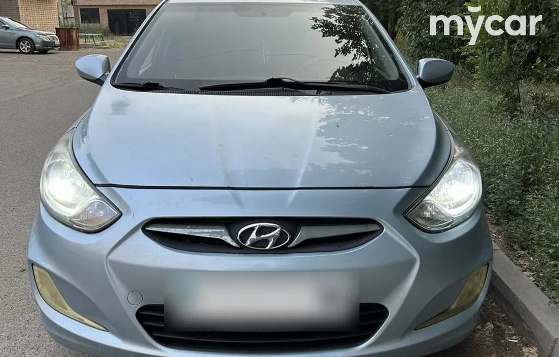 Hyundai Accent 2013