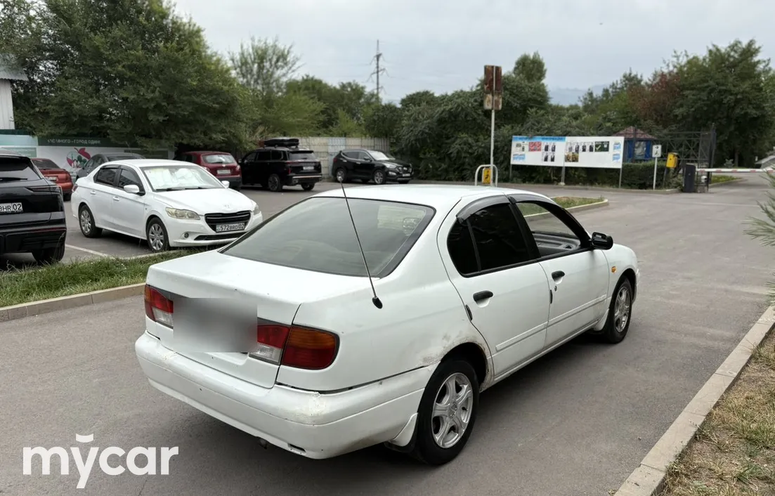 Nissan Primera 1999