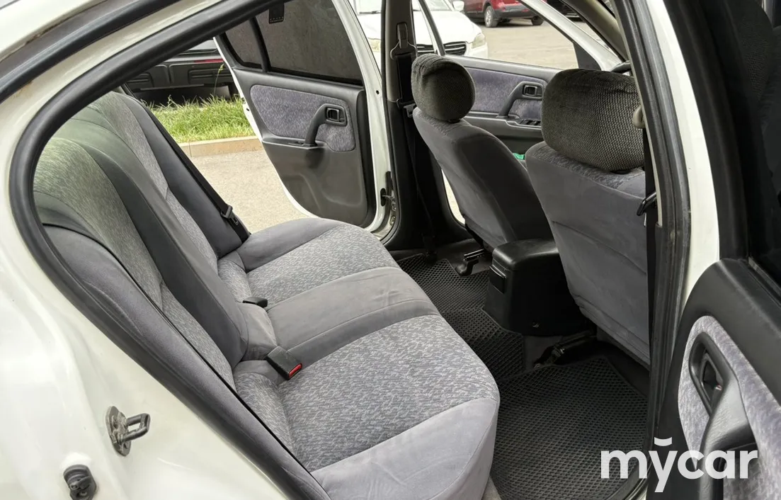 Nissan Primera 1999