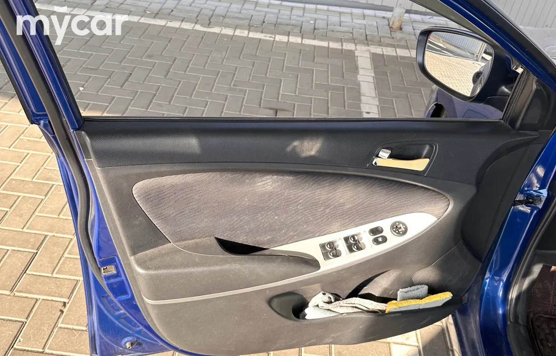 Hyundai Accent 2013