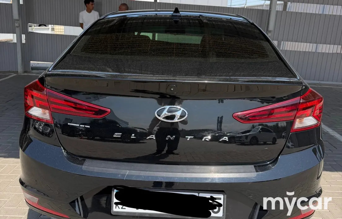 Hyundai Elantra 2019