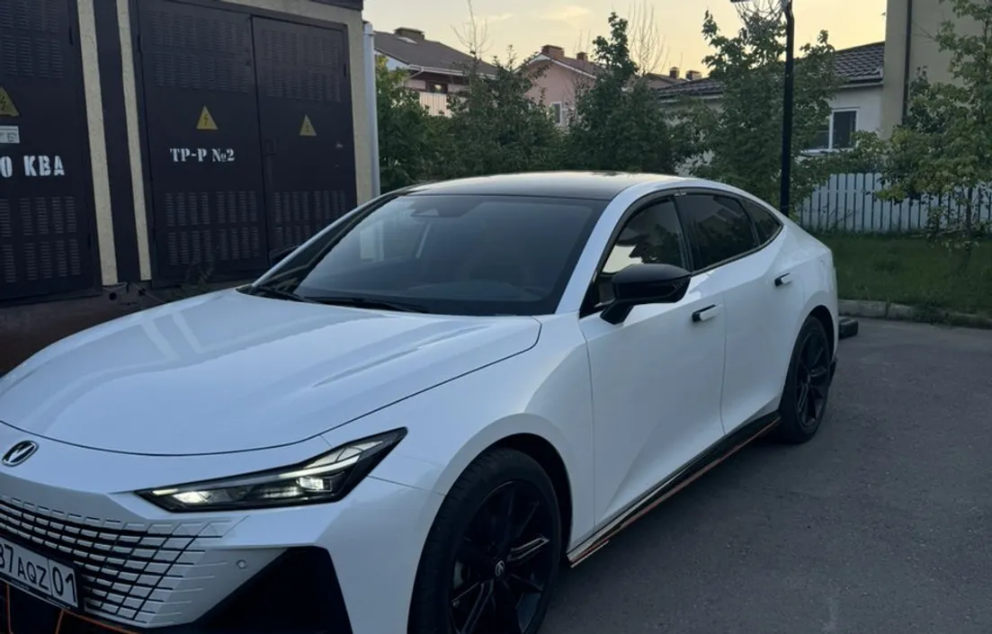 Changan UNI-V 2025