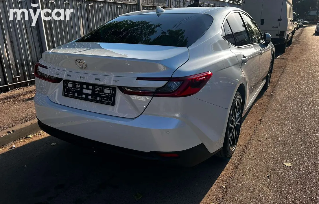 Toyota Camry 2025