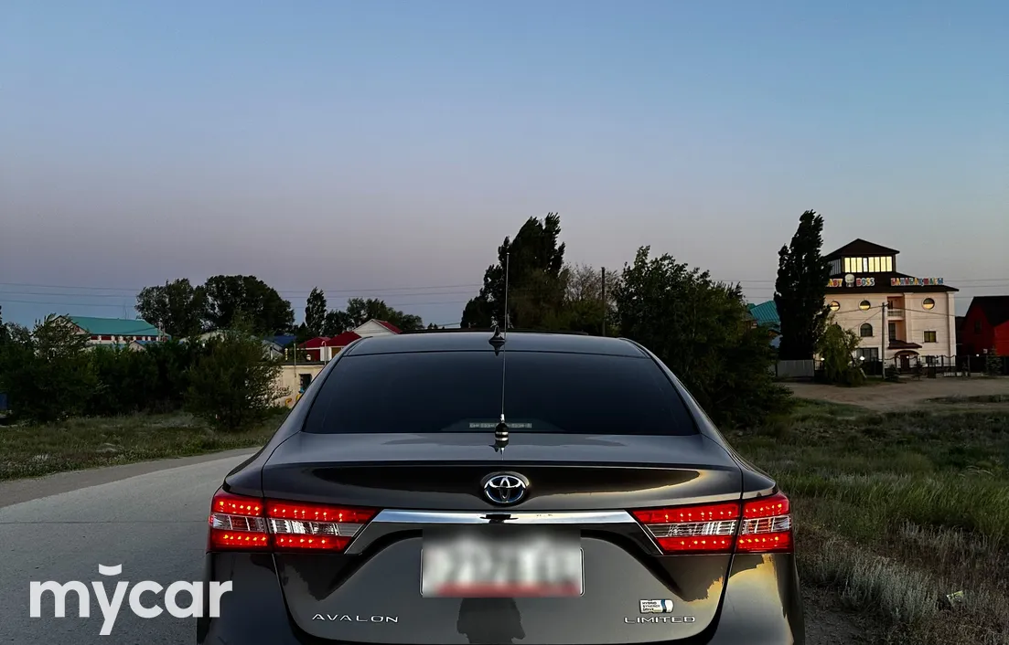 Toyota Avalon 2013